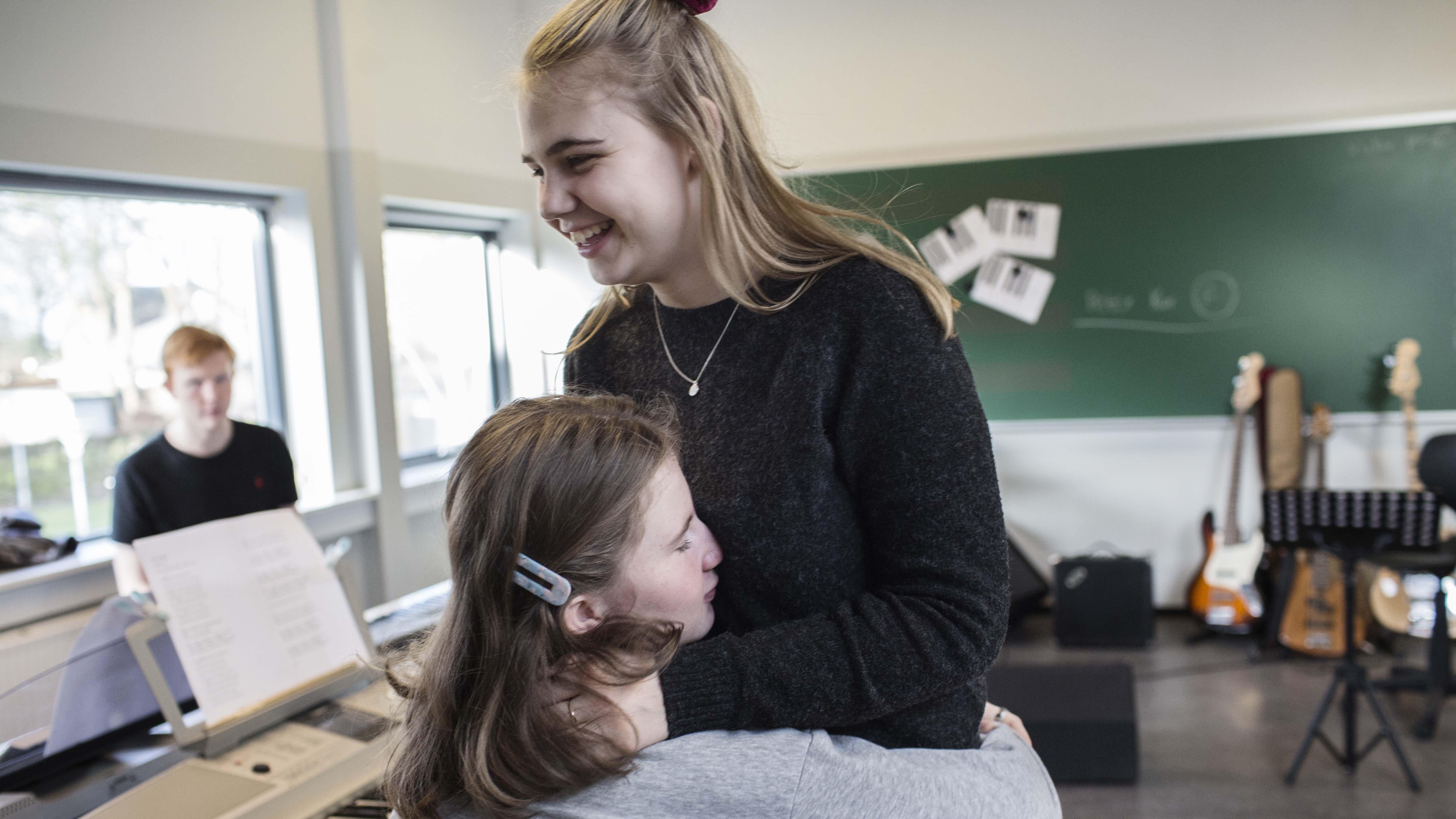 Hjælpepakke Til Efterskolerne